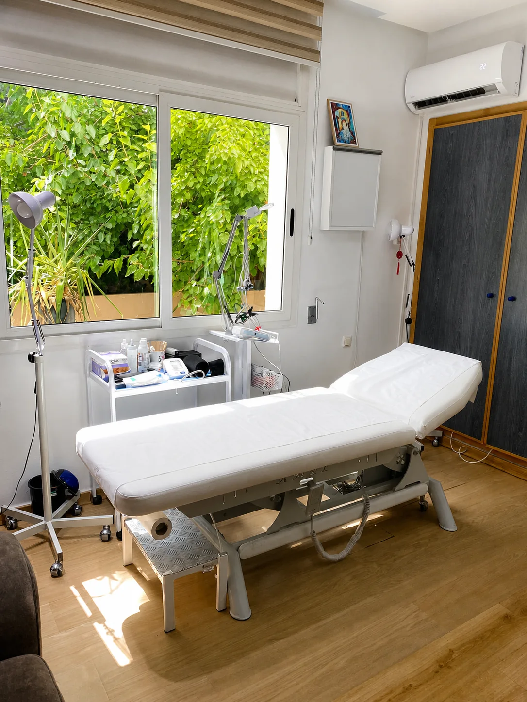 Salle de soins réelle du cabinet Apollo Medical à Mutuelleville